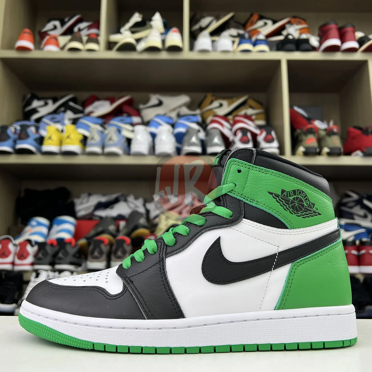 Air Jordan 1 Retro High Og Lucky Green Dz5485 031 Ljr Sneakers (1) - www.ljrofficial.com